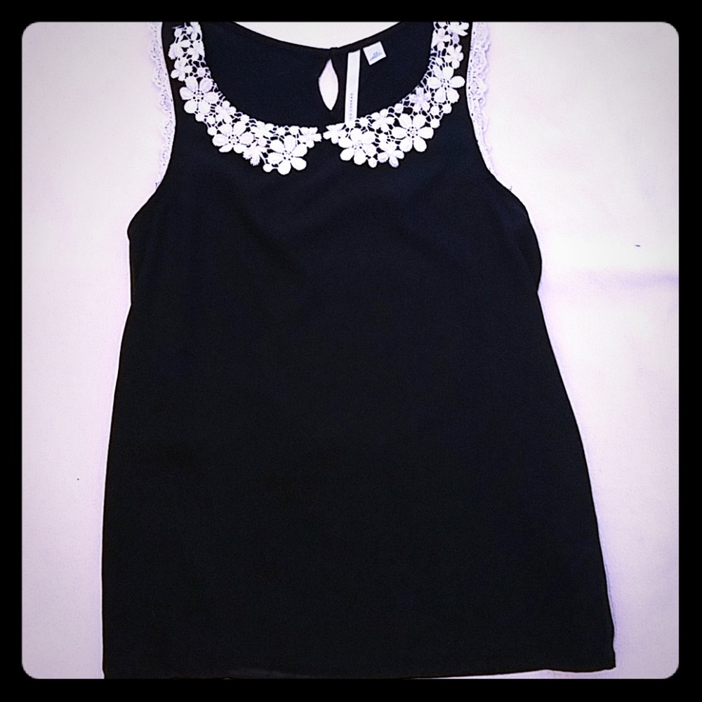 Lauren Conrad floral collar tank